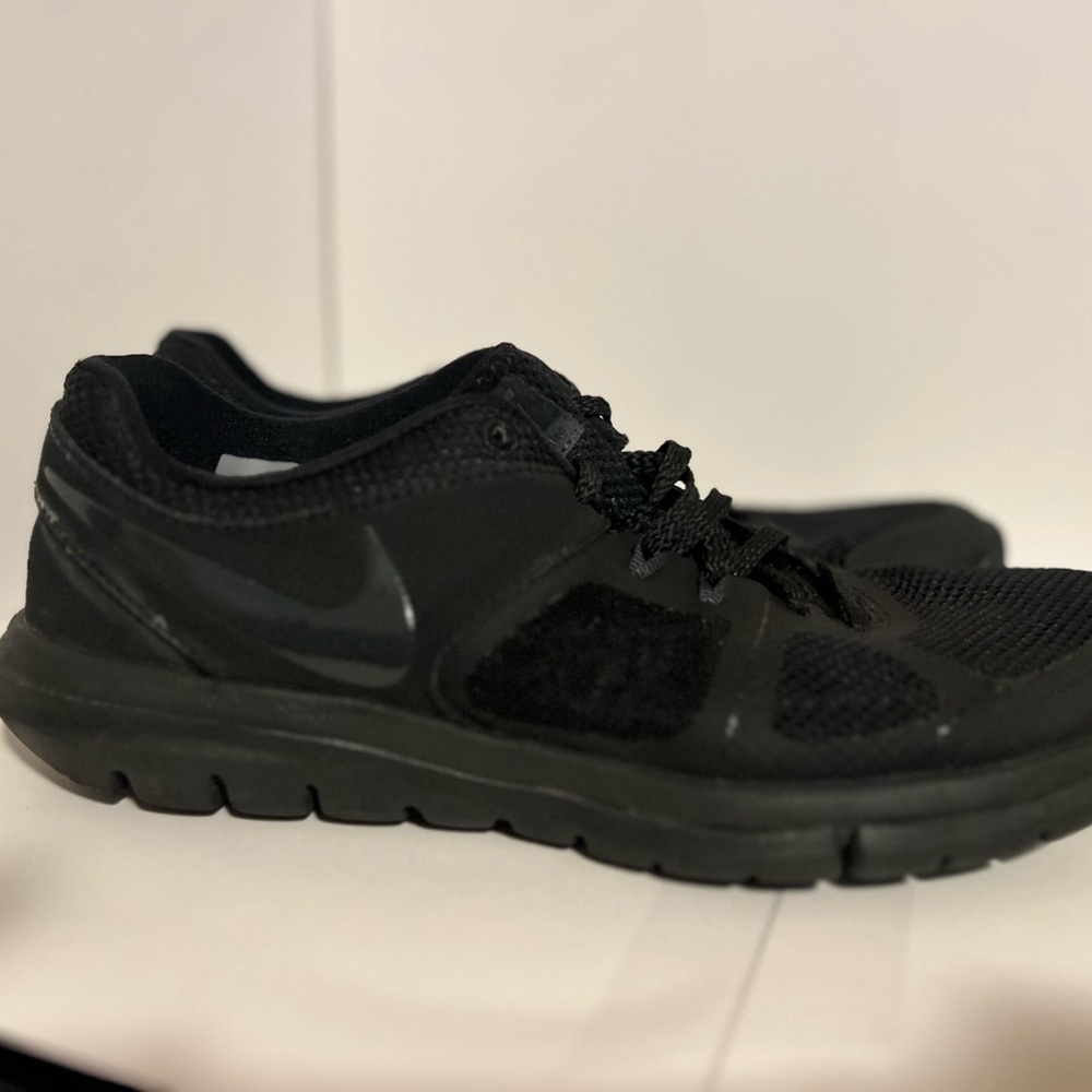 Nike Womans Black Running Shoes